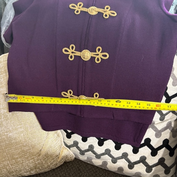 2 piece set. St. John collection size 12 sweater top and skirt - Picture 8 of 10